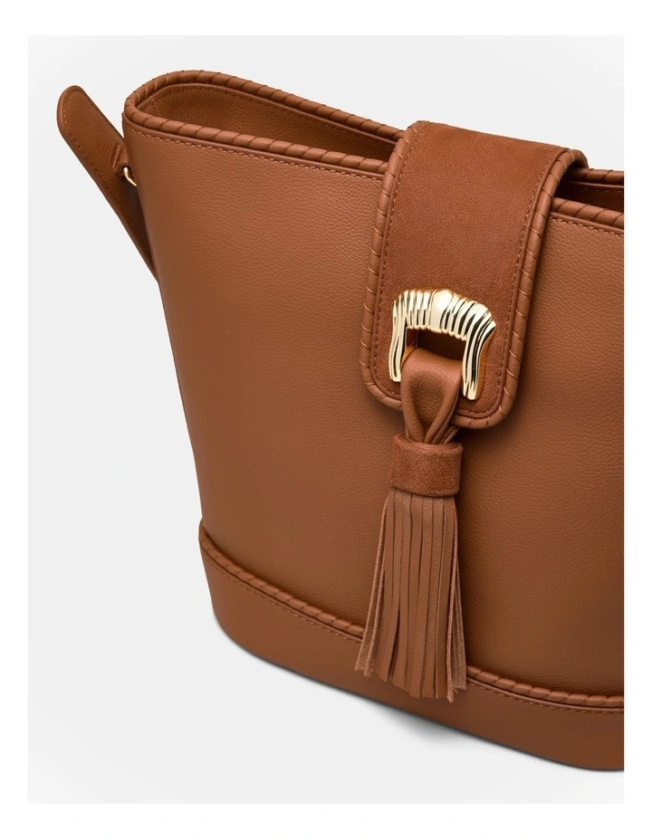 Cedar Bucket Bag in Tobacco image 5