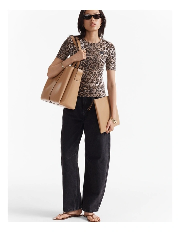 Metro Worker Tote Bag in Caramel image 4