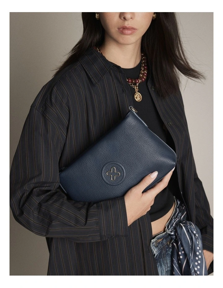 Bay Crossbody Bag in Midnight image 4