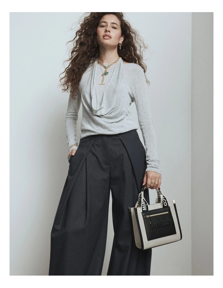 Patch Tote Bag in Black Natural image 2