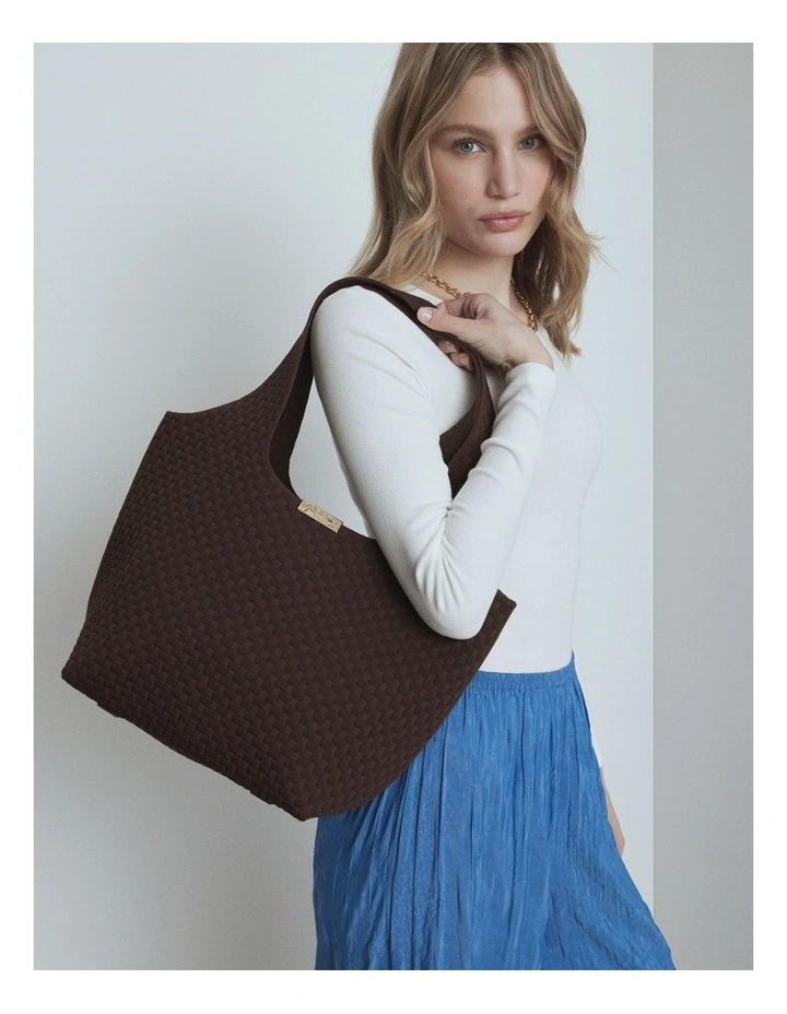 Amelie Basket Tote Bag in Chocolate image 7
