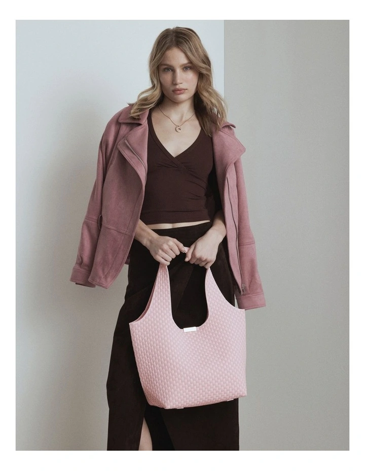 Amelie Basket Tote Bag in Pink Salt image 2