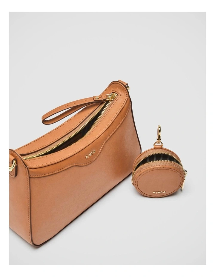 Jett Crossbody Bag in Caramel image 7