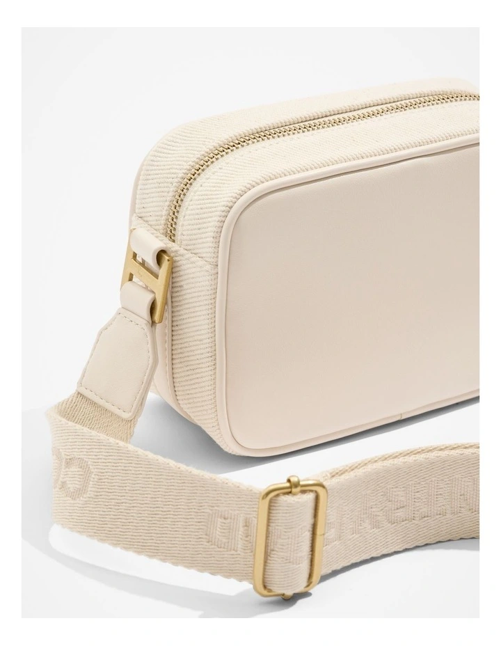Webbed Zip Camera Crossbody Bag in Natural image 3