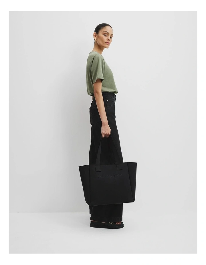 Knit Shopper in Black image 2