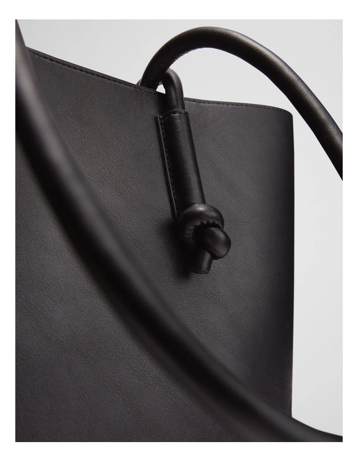 Agnes Carry All Tote in Black image 3