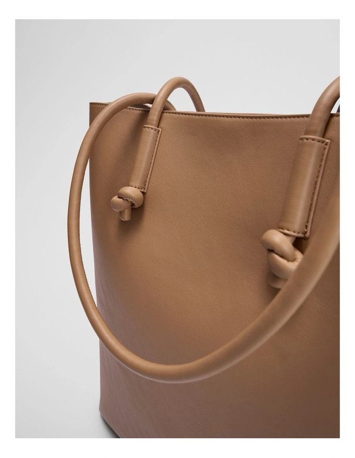 Agnes Carry All Tote in Caramel image 4