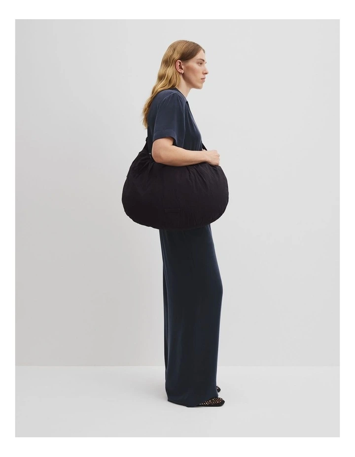 Cassie Hobo Bag in Black image 2