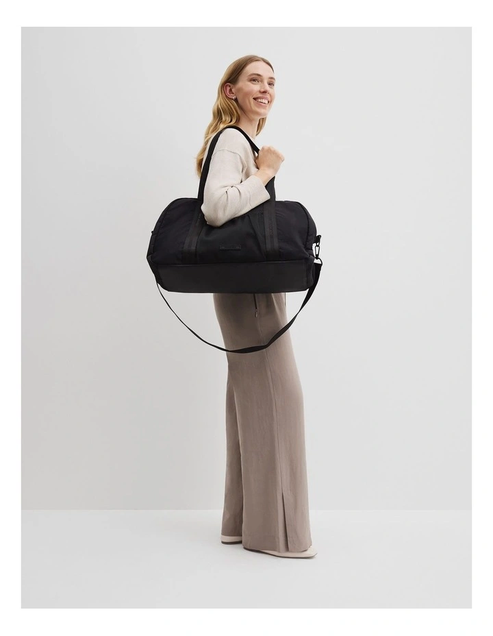 Tori Gym Bag in Black image 2