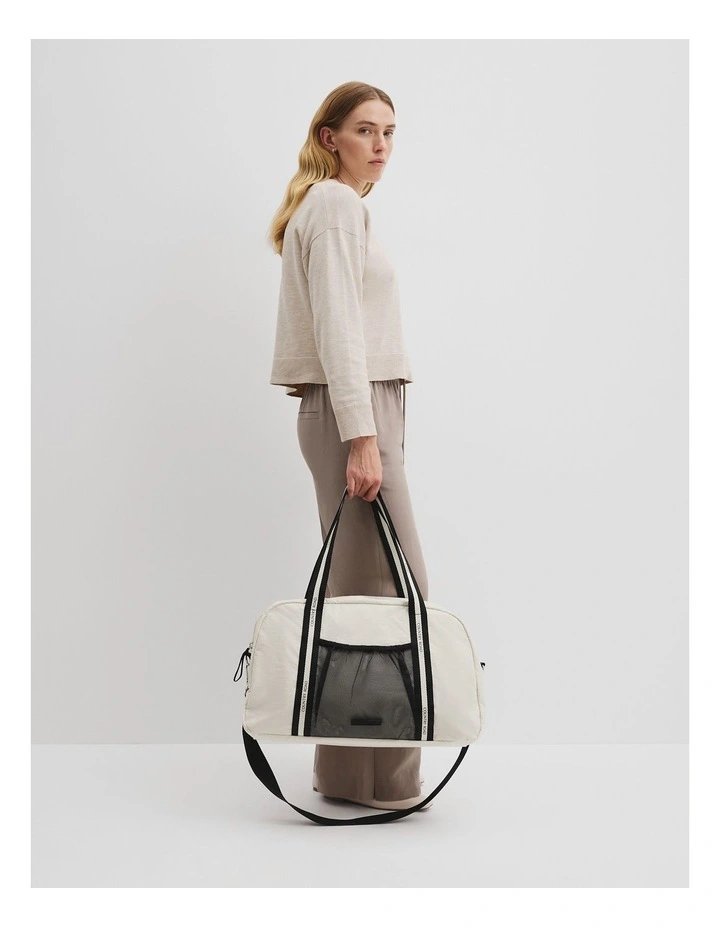 Tori Gym Bag in Oyster image 2
