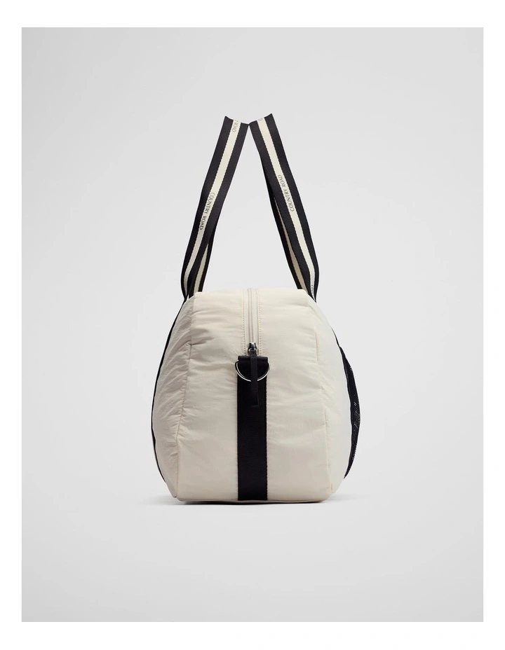 Tori Gym Bag in Oyster image 4