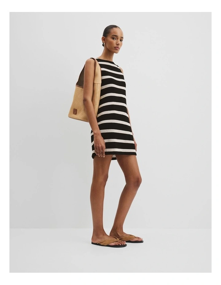 Lila Hobo Bag in Natural image 2