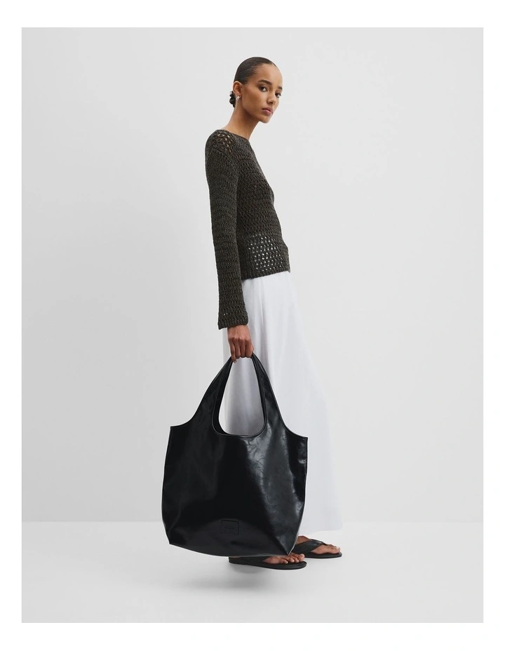 Hobo Shopper in Black image 2