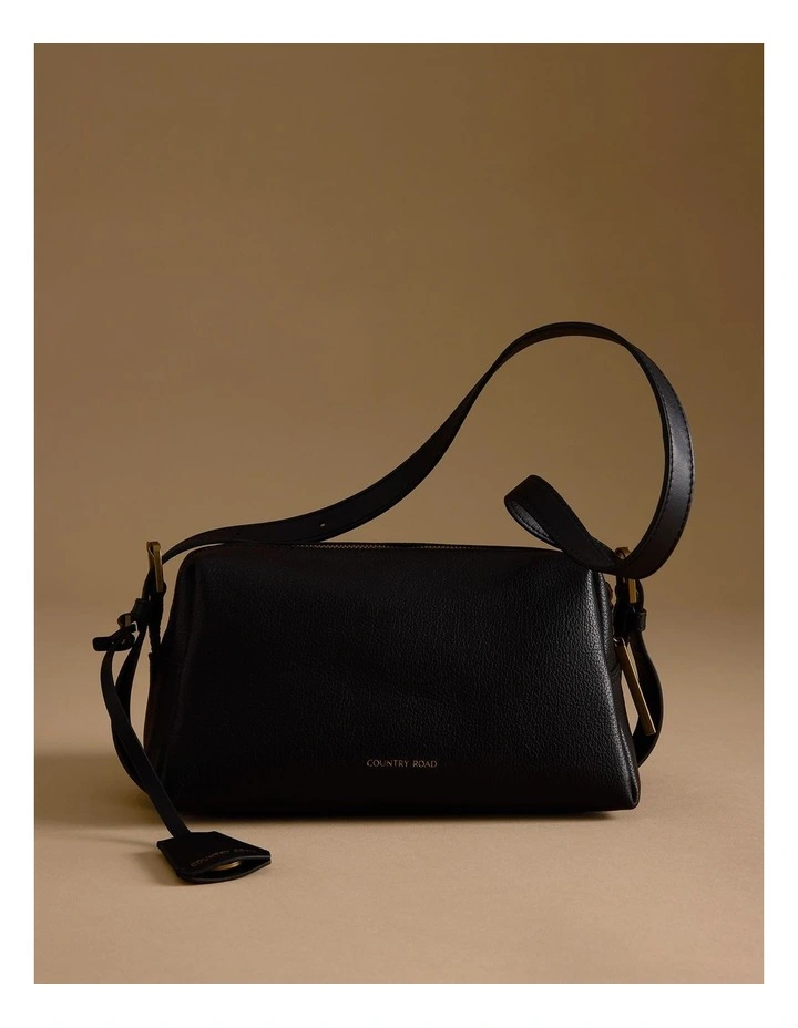 Isla Leather Shoulder Bag in Black image 2