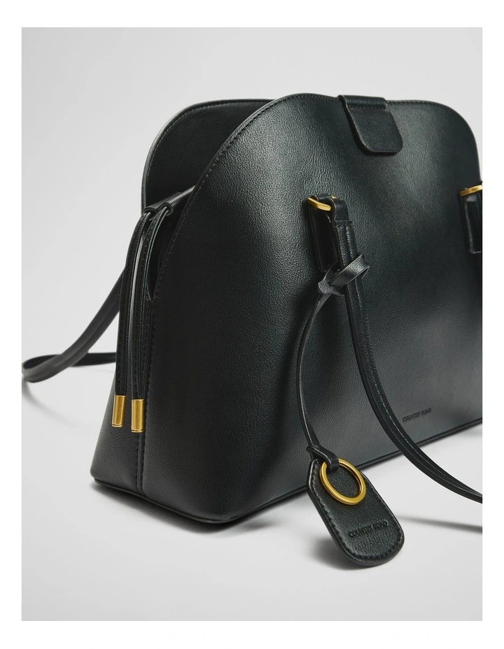 Curve Shoulder Bag in Black image 3