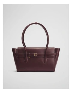Top Flap Shoulder Bag in Bordeaux