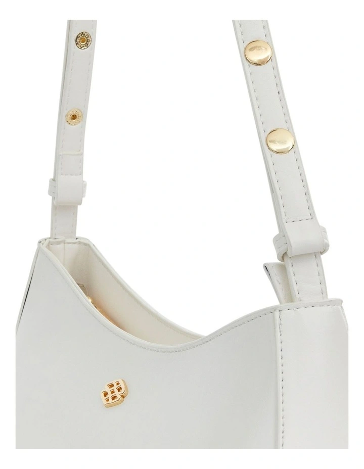 Luda Shoulder Bag in White image 3