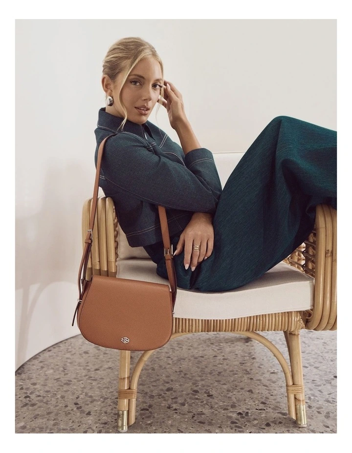 Erin Shoulder Bag in Tan Pebble image 2