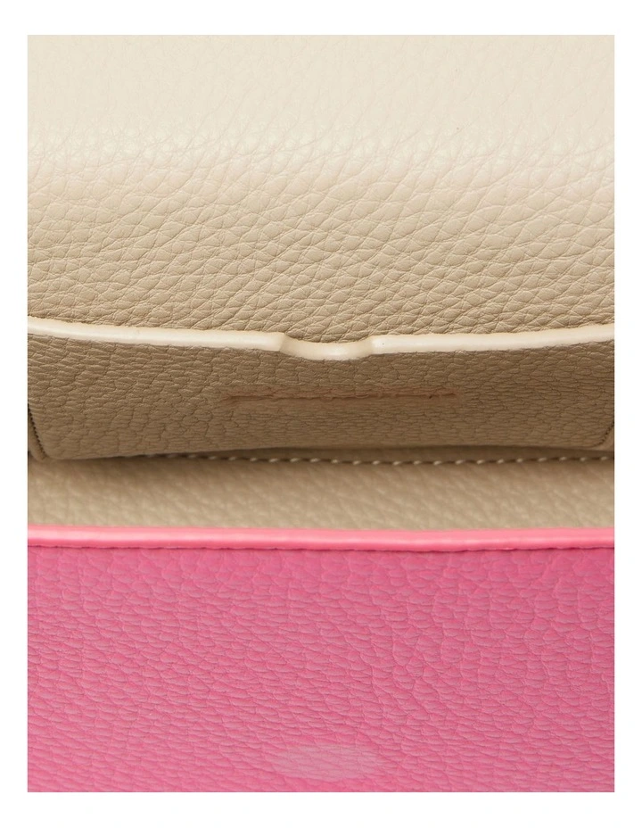 Amalfi Bag in Fuschia Pebble image 4