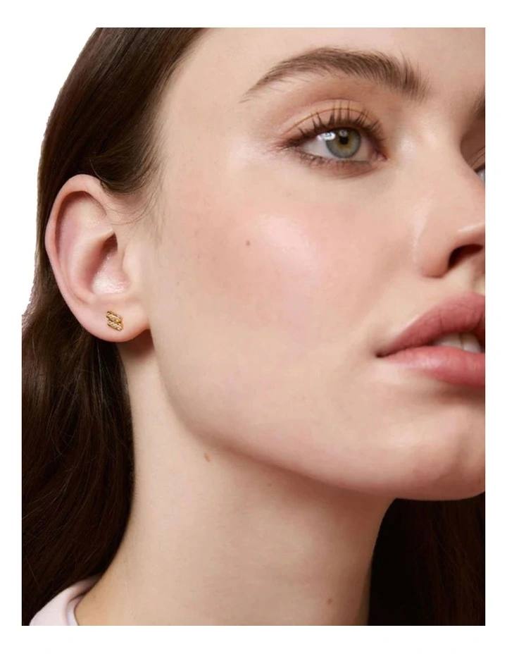 Bianc Lumi Studs in Gold image 2