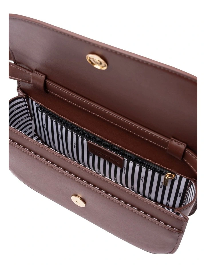 Avery Boxy Shoulder Bag in Chestnut image 3