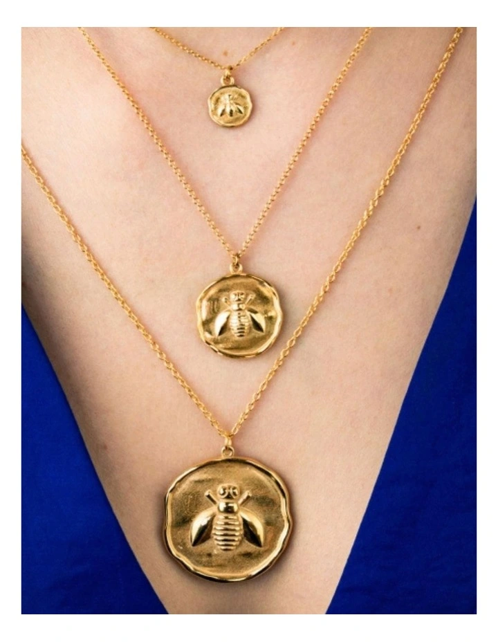 Funky Metal Symbolic Gold Necklace in Gold image 2