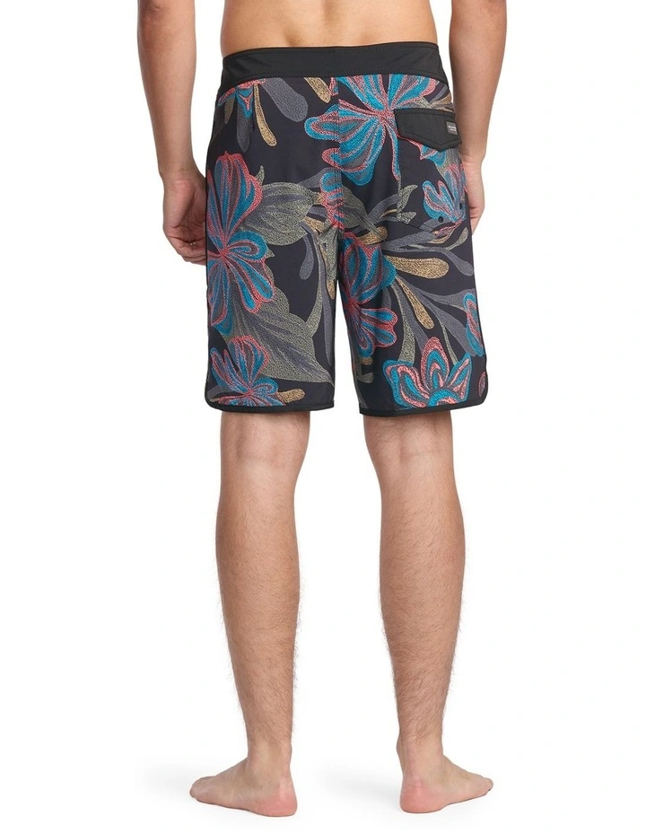Infuse Scallop Mod 19 Inch Boardshorts in Assorted image 2