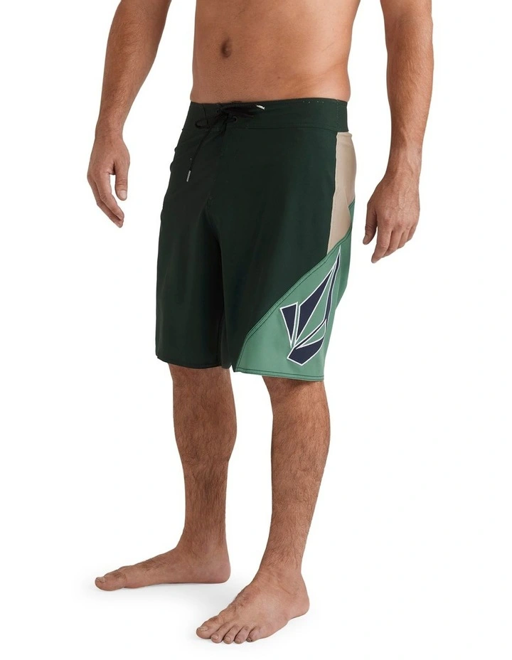 Vee Bee Mod 20 Inch Boardshorts in Multi image 3