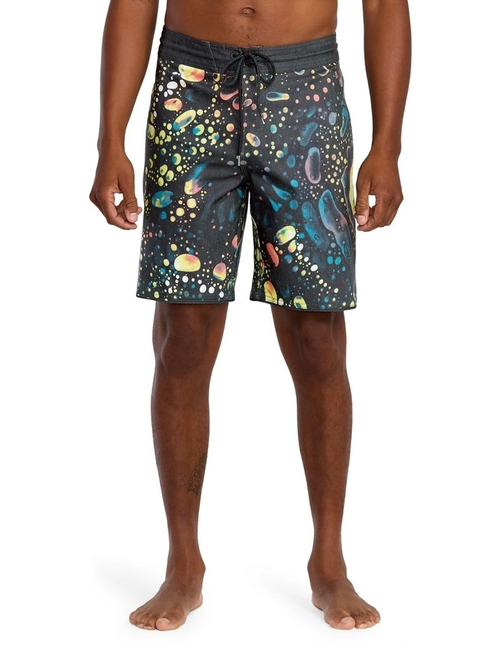 Excite Stoney Scallop 19 Inch Boardshorts in Black image 1
