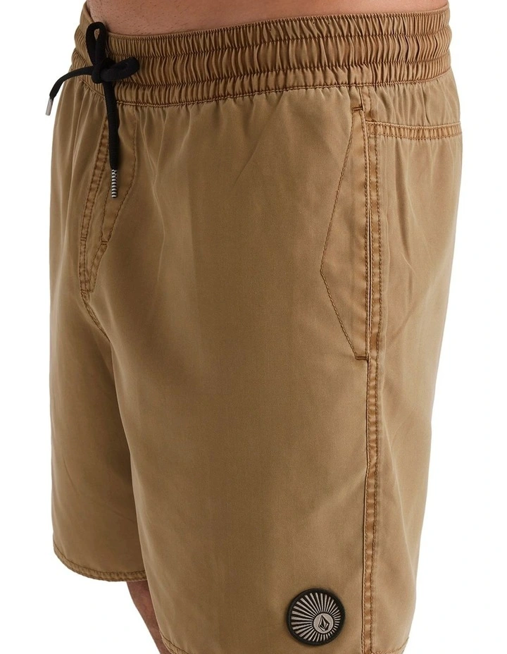 Center Trunk 17 Inch Boardshorts in Green image 4