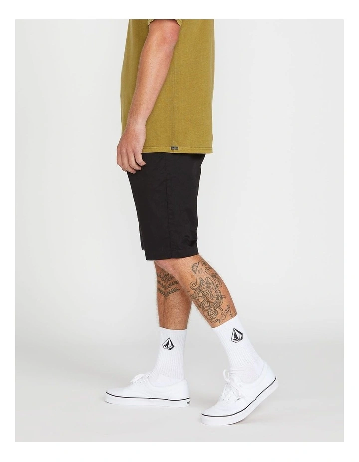 V Monty Chino Shorts 22 Inch in Black image 3