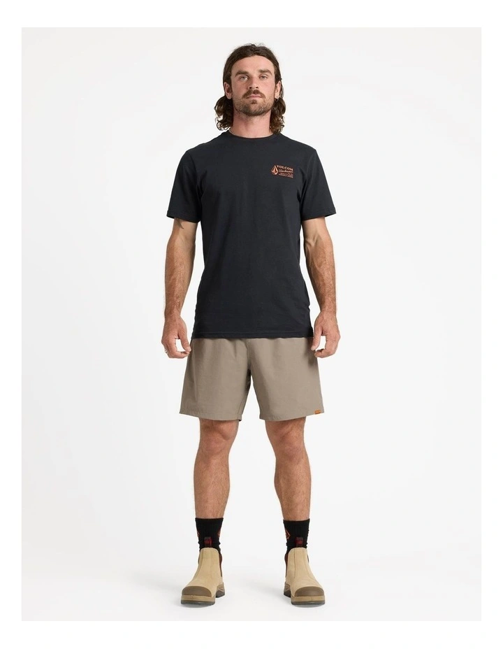 Rack II Work Hybrid Shorts 17 Inch in Black image 4