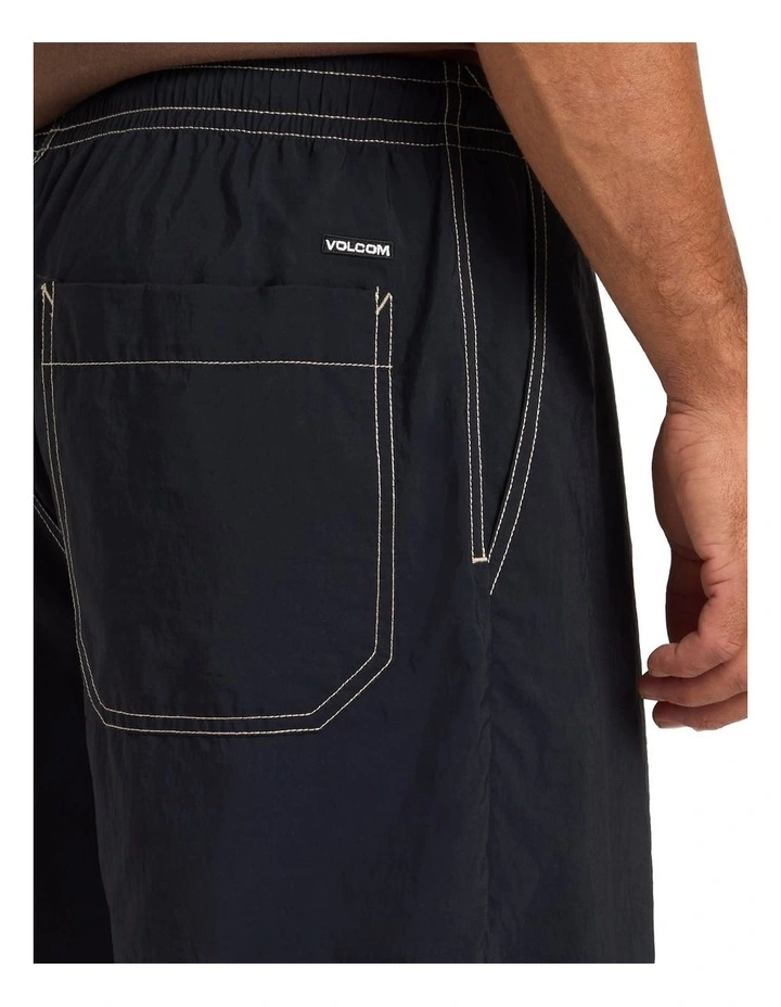 Disturb Elastic Shorts 21 in Black image 4