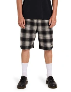 Freazy Elastic Shorts in Black