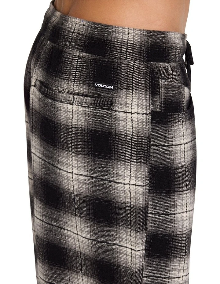 Freazy Elastic Shorts in Black image 4