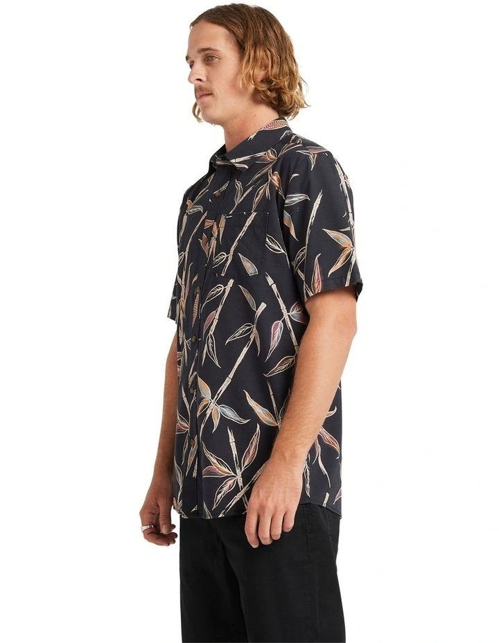 Scaler Stone Woven Short Sleeve Shirt in Vintage Black image 3