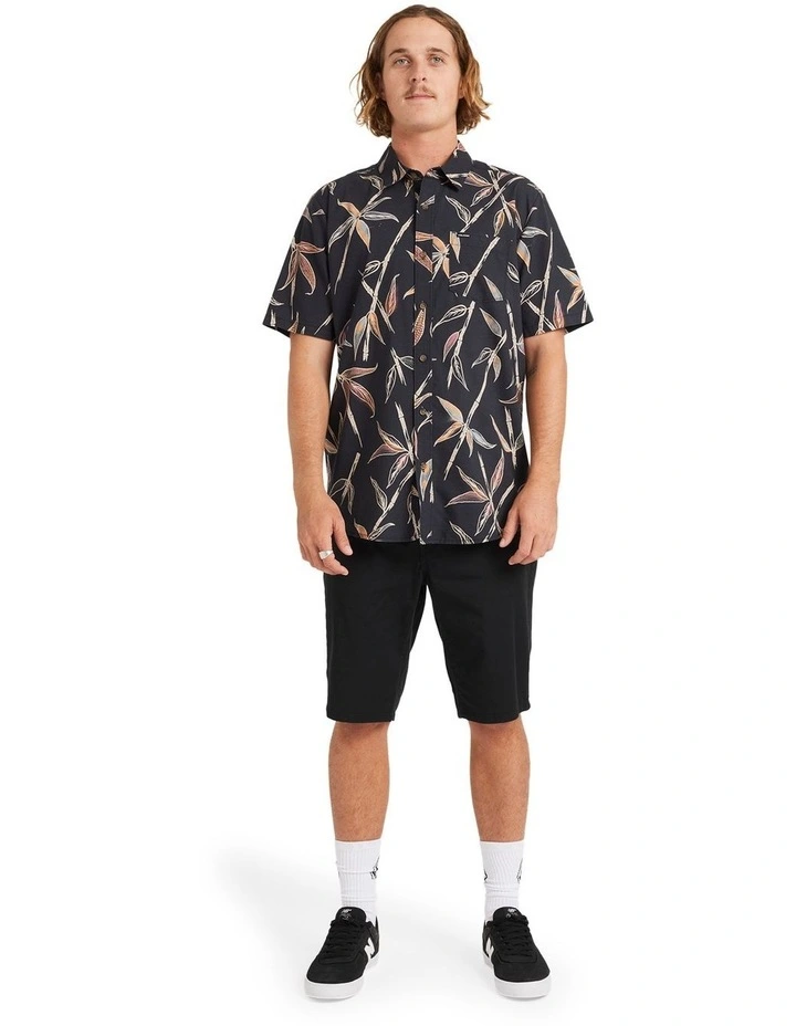 Scaler Stone Woven Short Sleeve Shirt in Vintage Black image 5