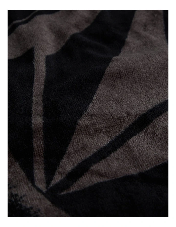 Radiate Towel in Black White image 2