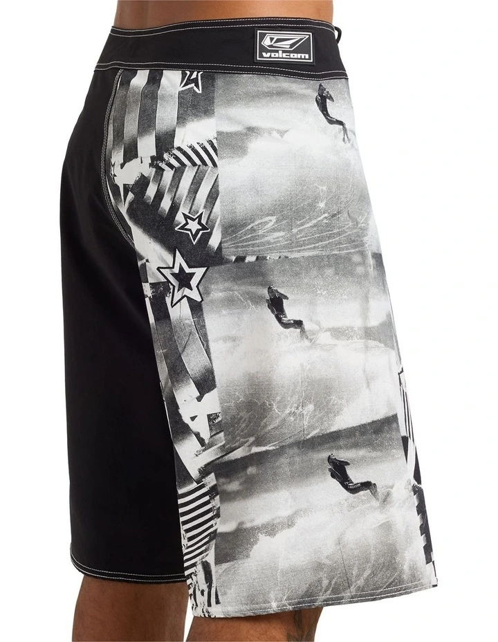 Roamer Lib 22 Inch Boardshorts In Black image 4