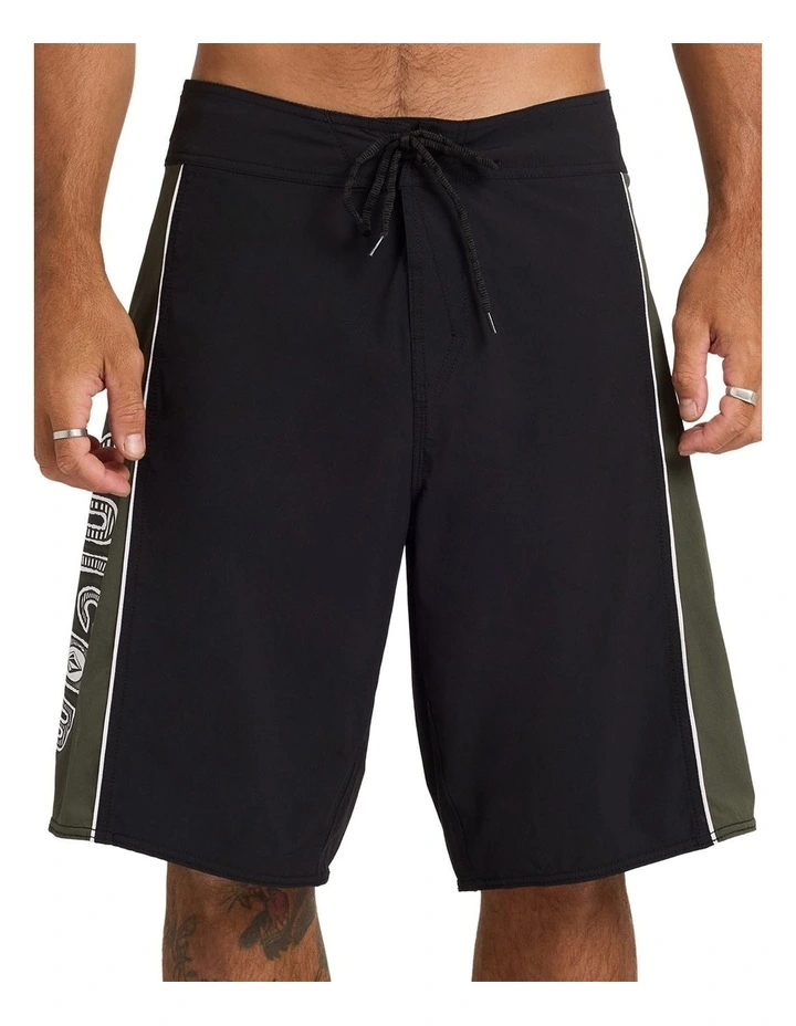 Sidelines Lib 21 Inch Boardshorts In Black image 1