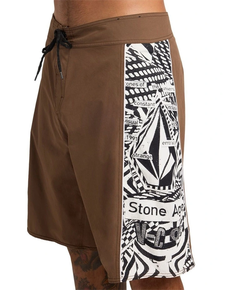 Sidelines Lib 21 Inch Boardshorts In Brown Stone image 4
