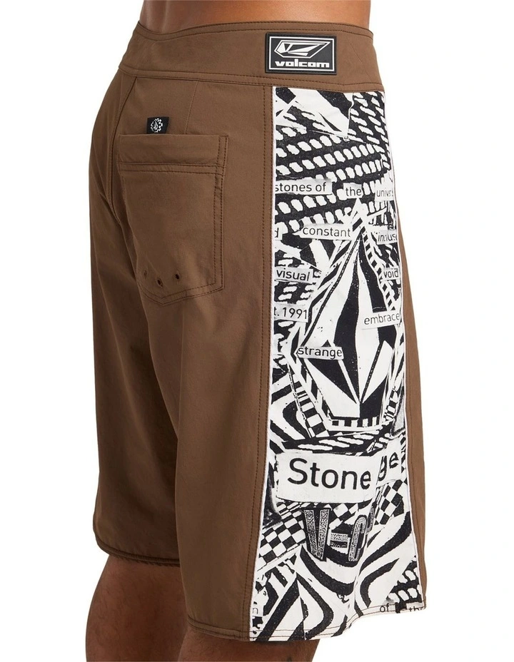 Sidelines Lib 21 Inch Boardshorts In Brown Stone image 5