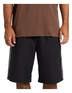 Dispensor Short 22 Inch Shorts In Black