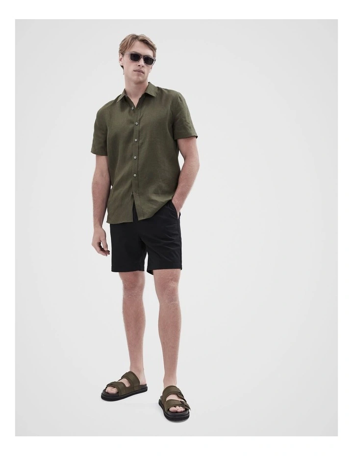 Chino Short 7 Inch in Black image 4