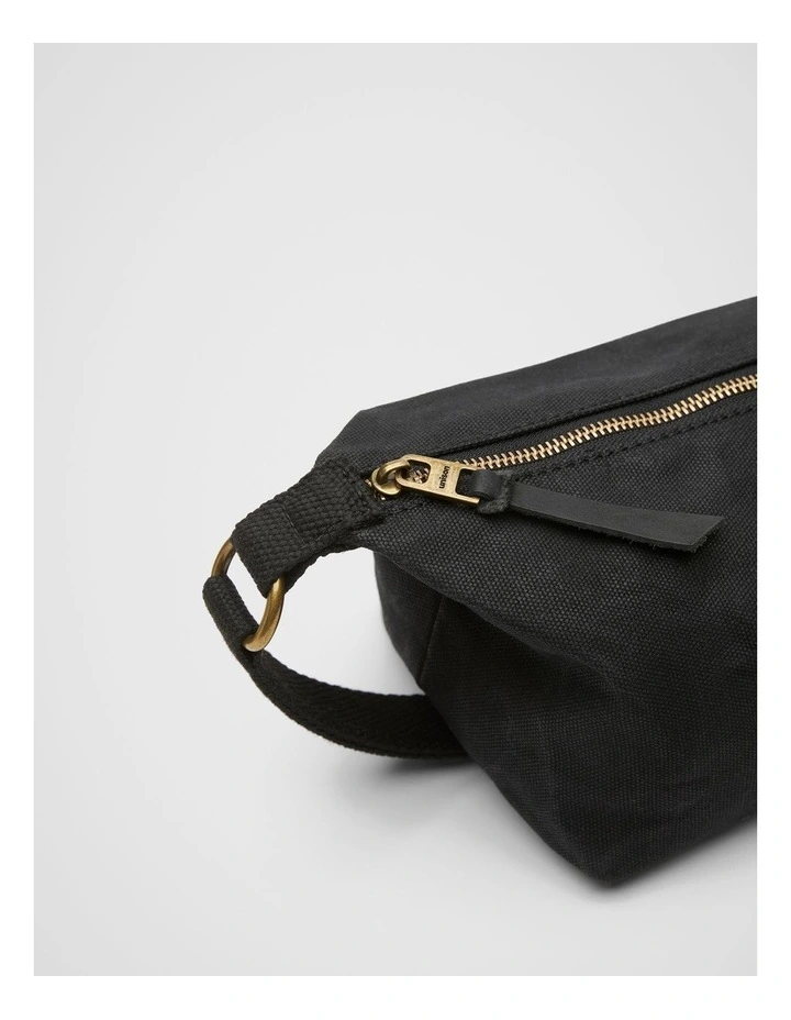 Hamish Wash Bag in Black image 2