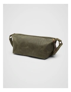 Hamish Wash Bag in Green