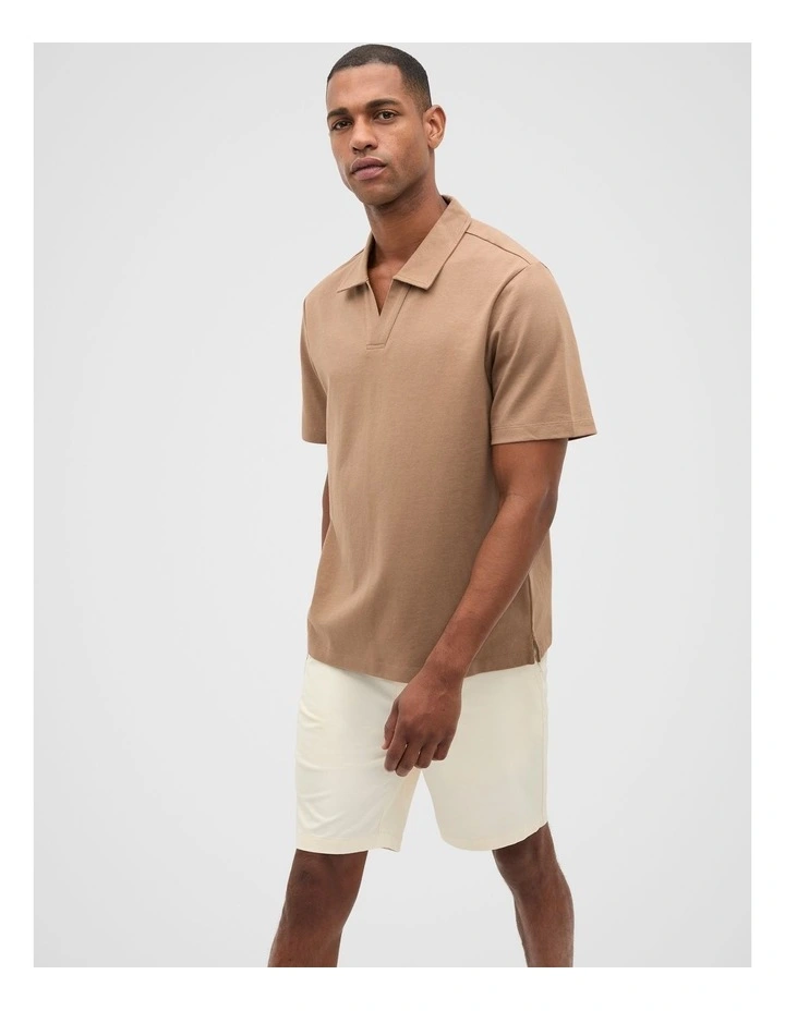 Tee Polo in Nougat image 1