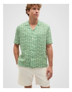 Short Sleeve Geometric Print Linen Shirt in Pea Green