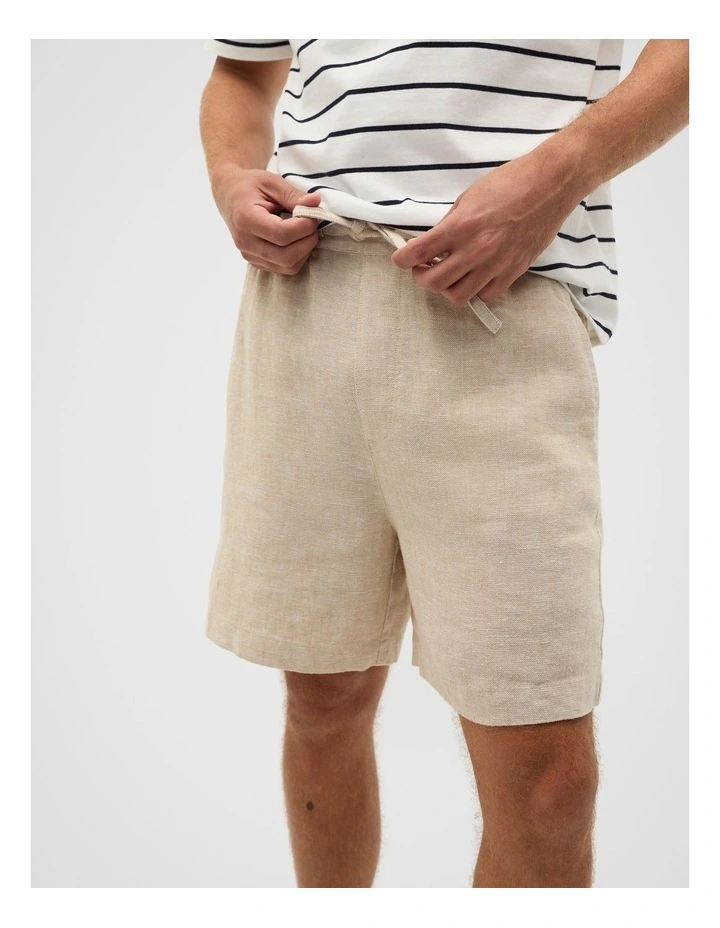 Linen Pullon Short in Almond image 3