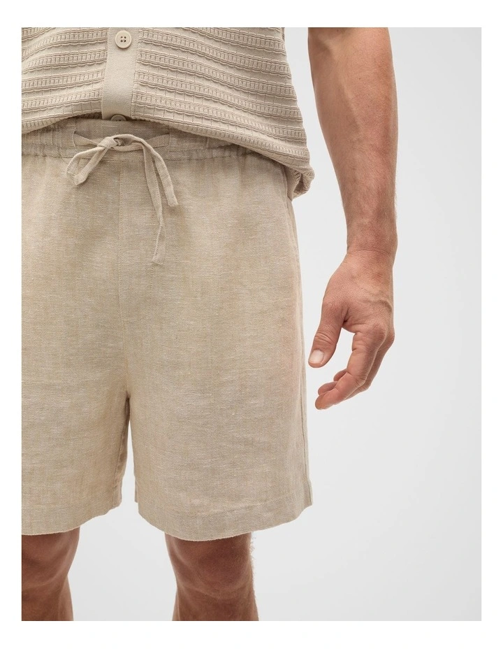 Linen Pullon Short in Almond image 3